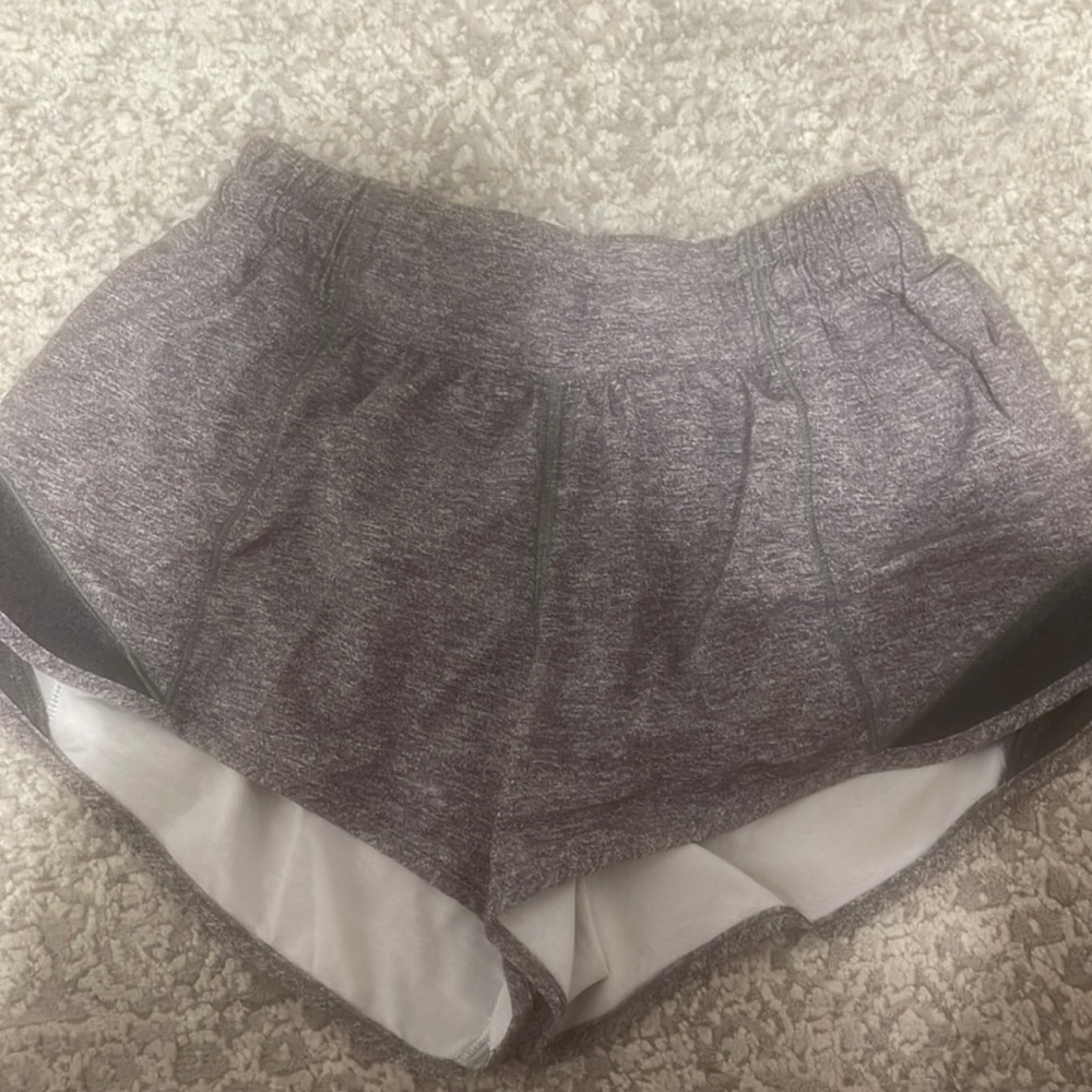 Lulu Lemon Hotty Hot 2.5 Shorts